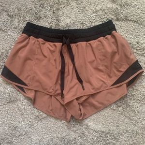 Lululemon Hotty Hot short 2.5”